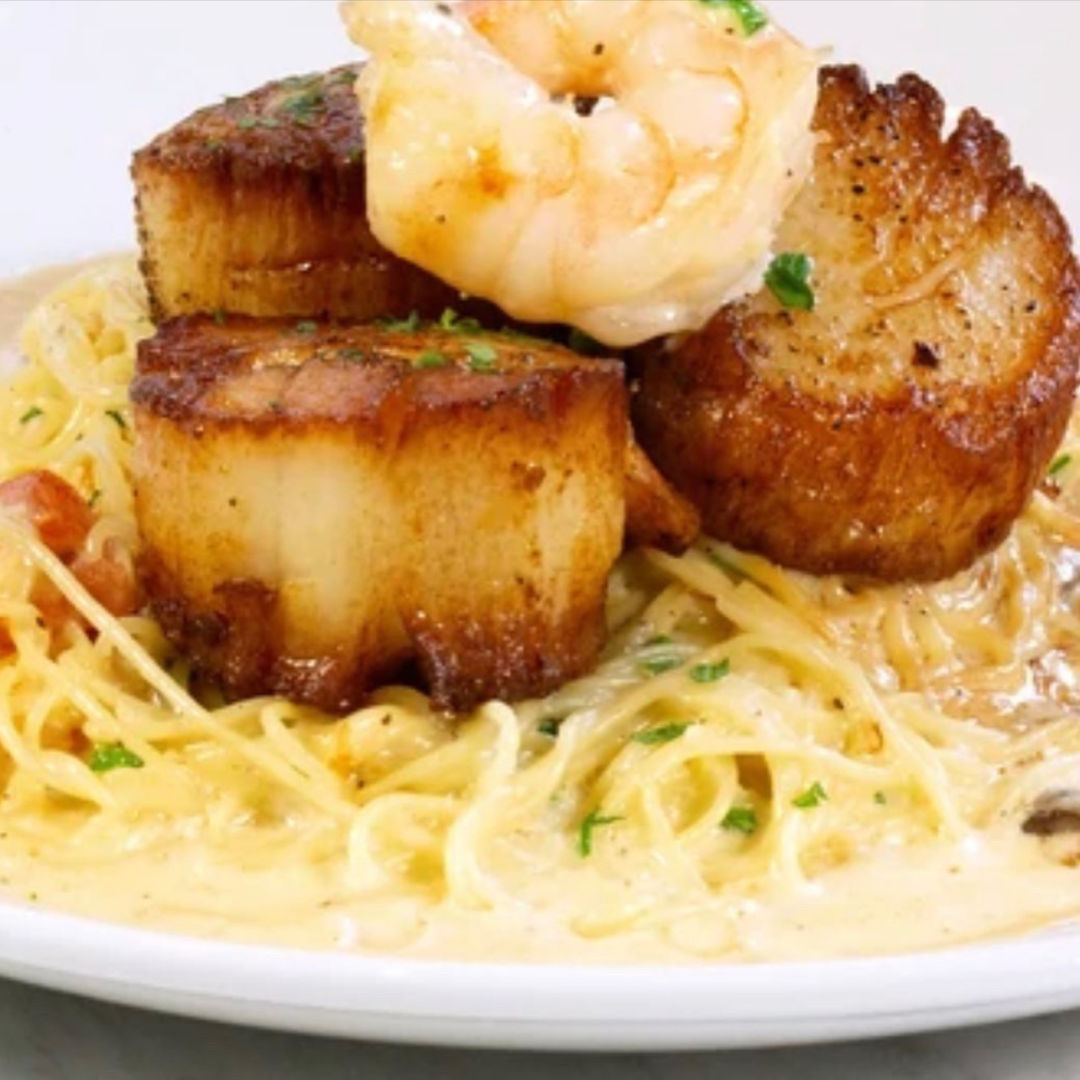 Seared Diver Scallops at French Hen