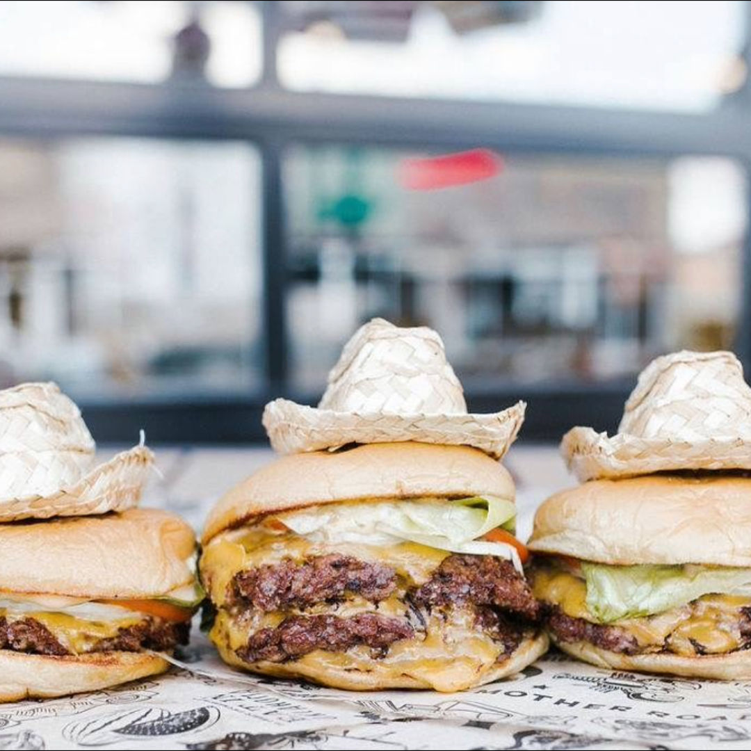 Howdy Burger x2 at Fassler Hall